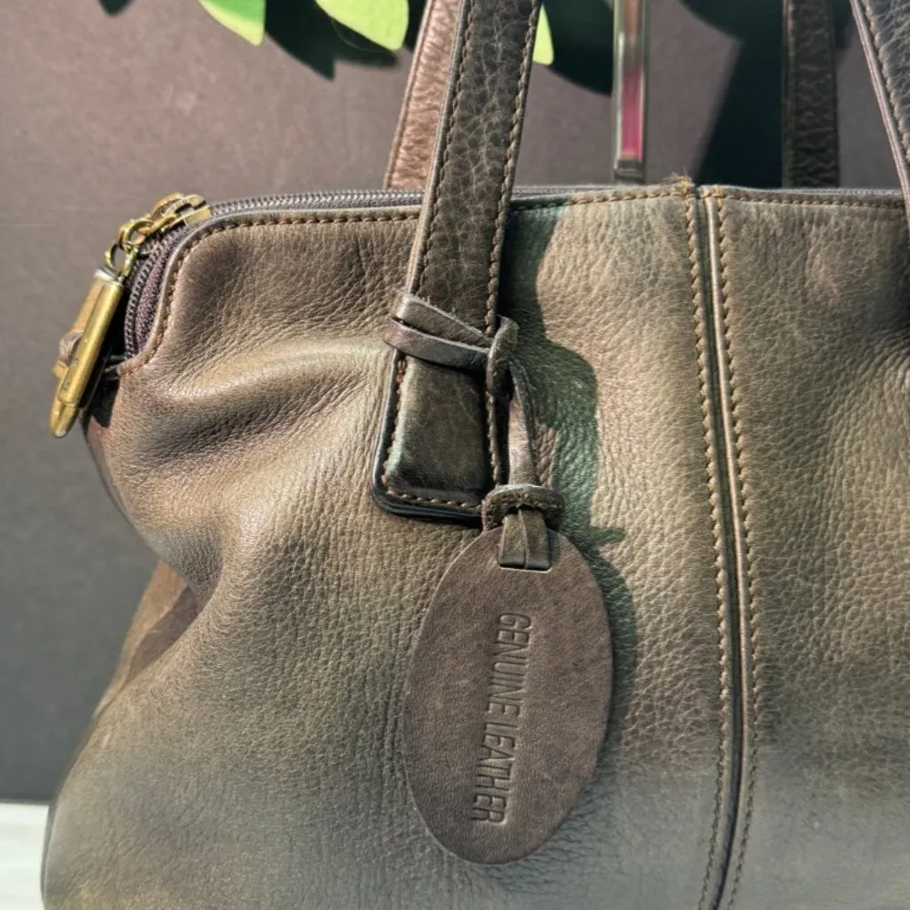 Vintage Liz Claiborne  Brown  Leather Purse Hand Bag - Image 2