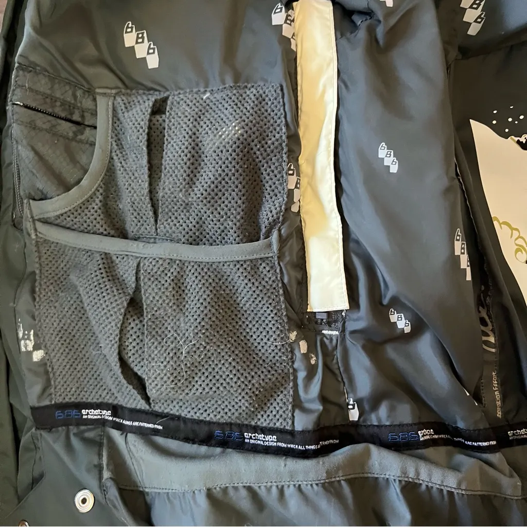 686 Archetype Ski/ Snowboard Puffy Jacket Size Small Yellow - Image 3