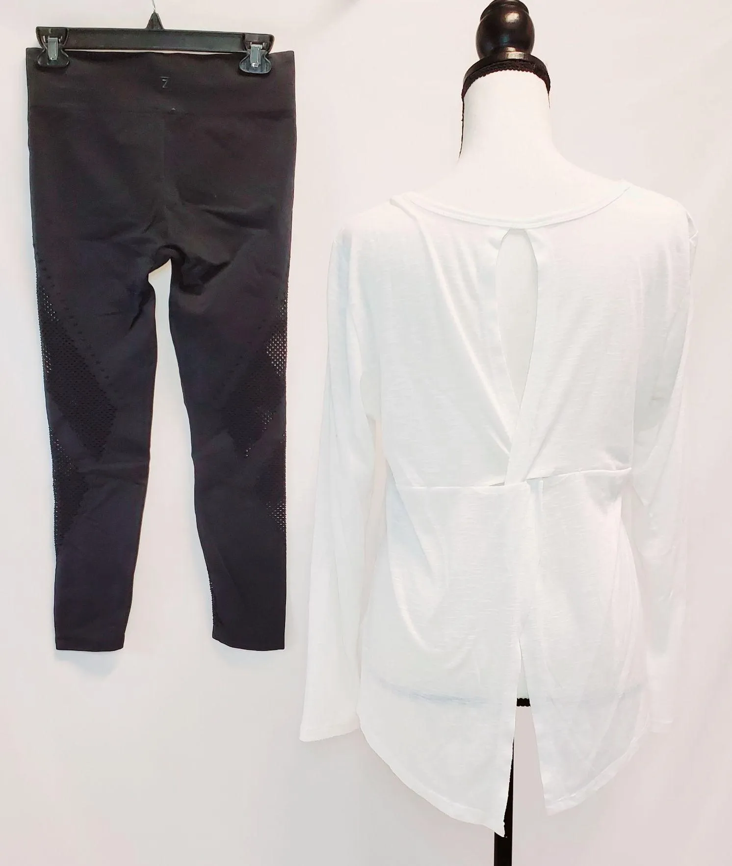 2pc Active Wear Set Size M - Image 2