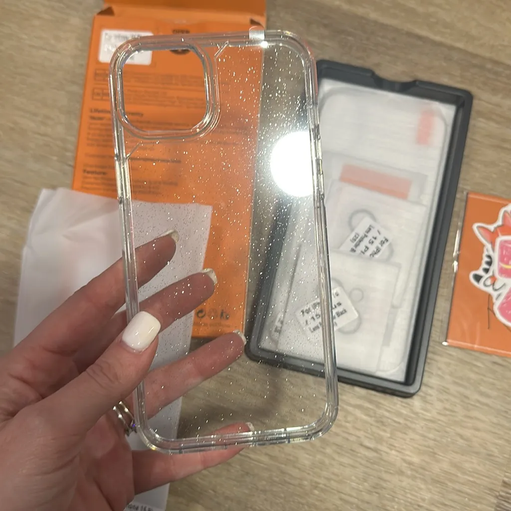 NWT Tauri iPhone 15 plus sparkly case - Image 2