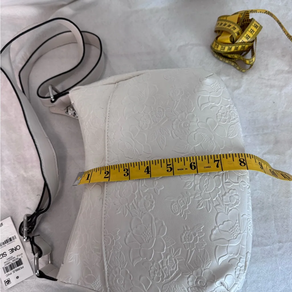 Giani‎ Bernini White Shoulder Bag with Adjustable Strap and Textured Finish - Image 6