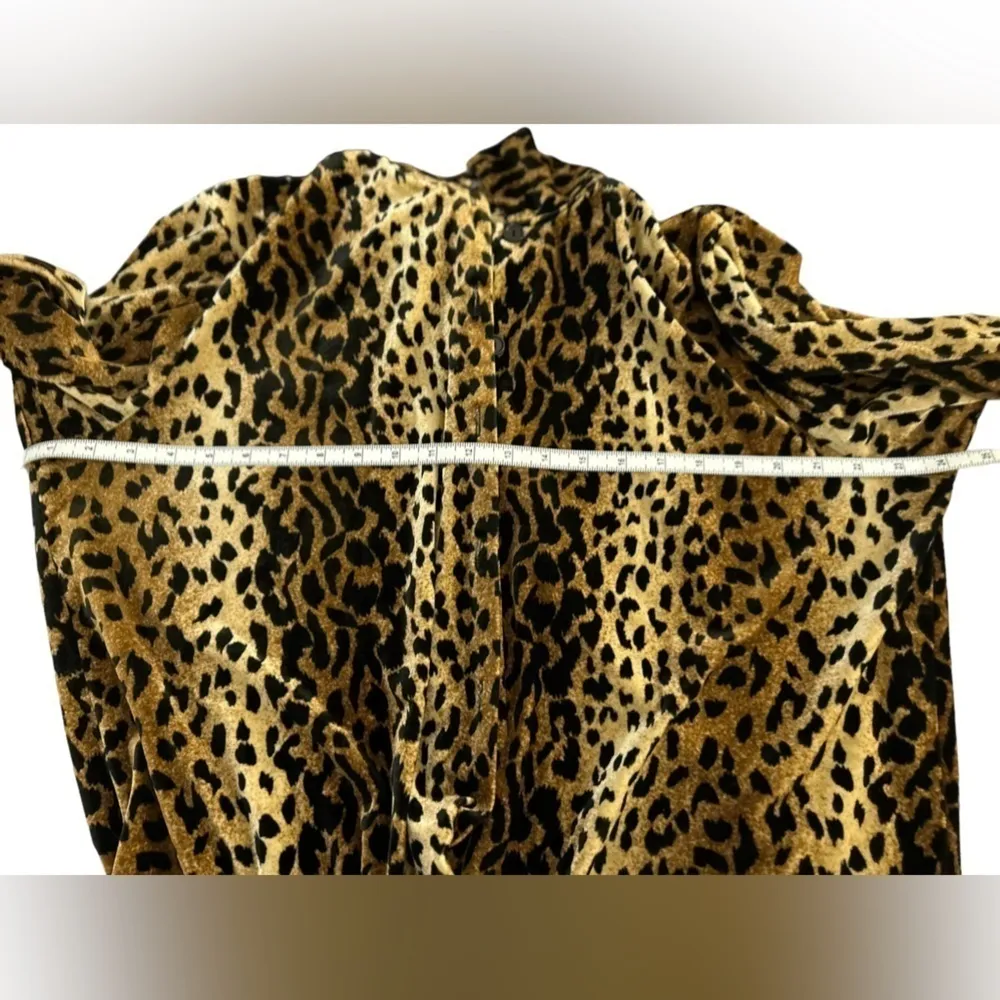 Impressions Lifestyle‎ long sleeve leopard print velvet shirt - Image 8
