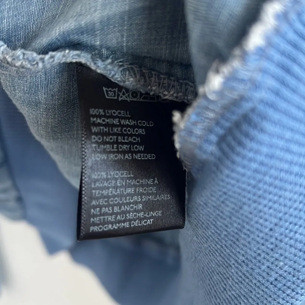 Urban Outfitters BDG Lyocell Front Zip Bomber Style Chambray Jacket Medium - Image 6