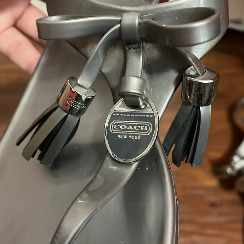 💖 Coach Helma Silver Jelly PVC Flip Flops - Image 3