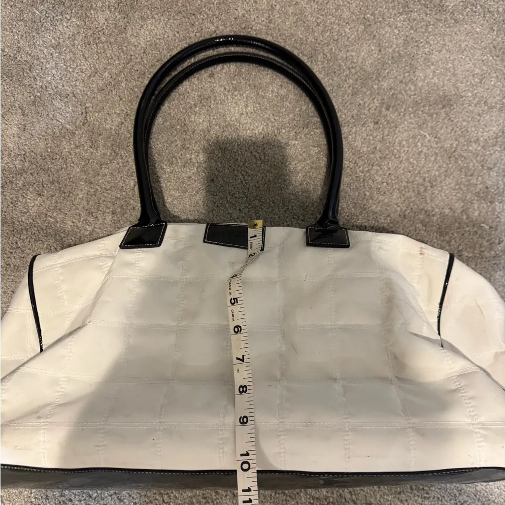 Givenchy Parfums White Nylon Top Quilted Handle Bag Weekender tote - Image 9
