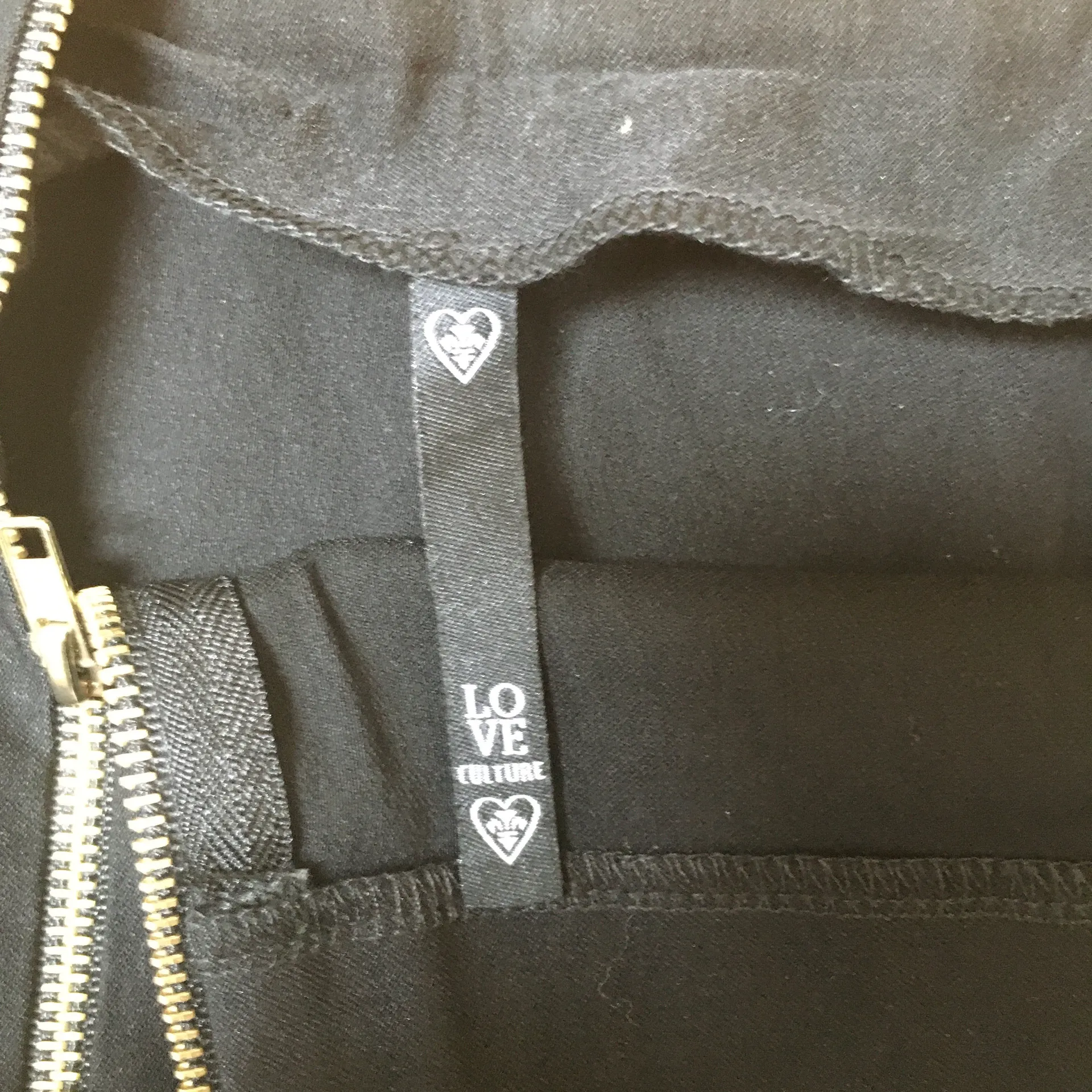 Black Mini Skirt Gold Zippers Small - Image 7