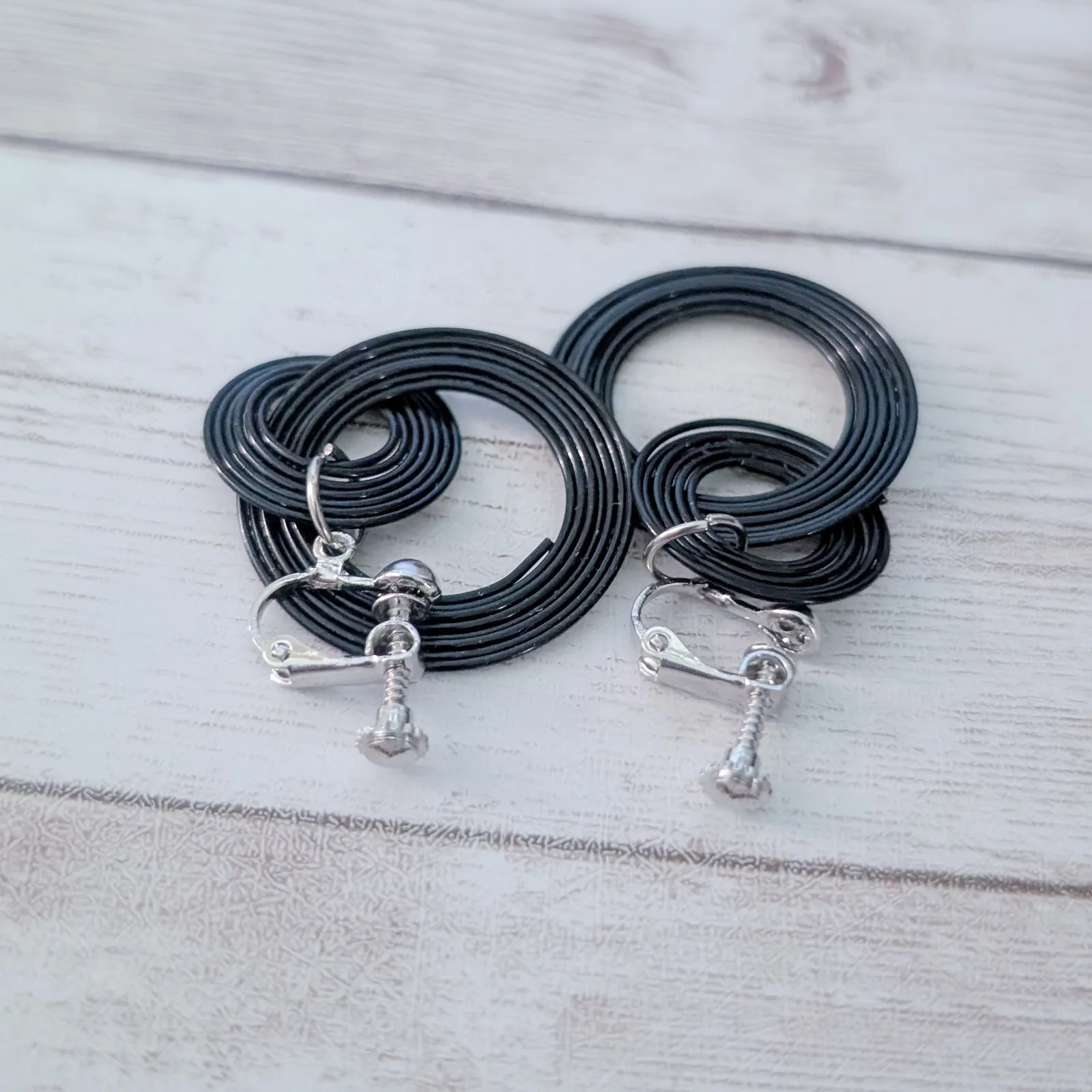 Vintage Clip On Earrings Black Coiled Circle Design Dangle - Image 4