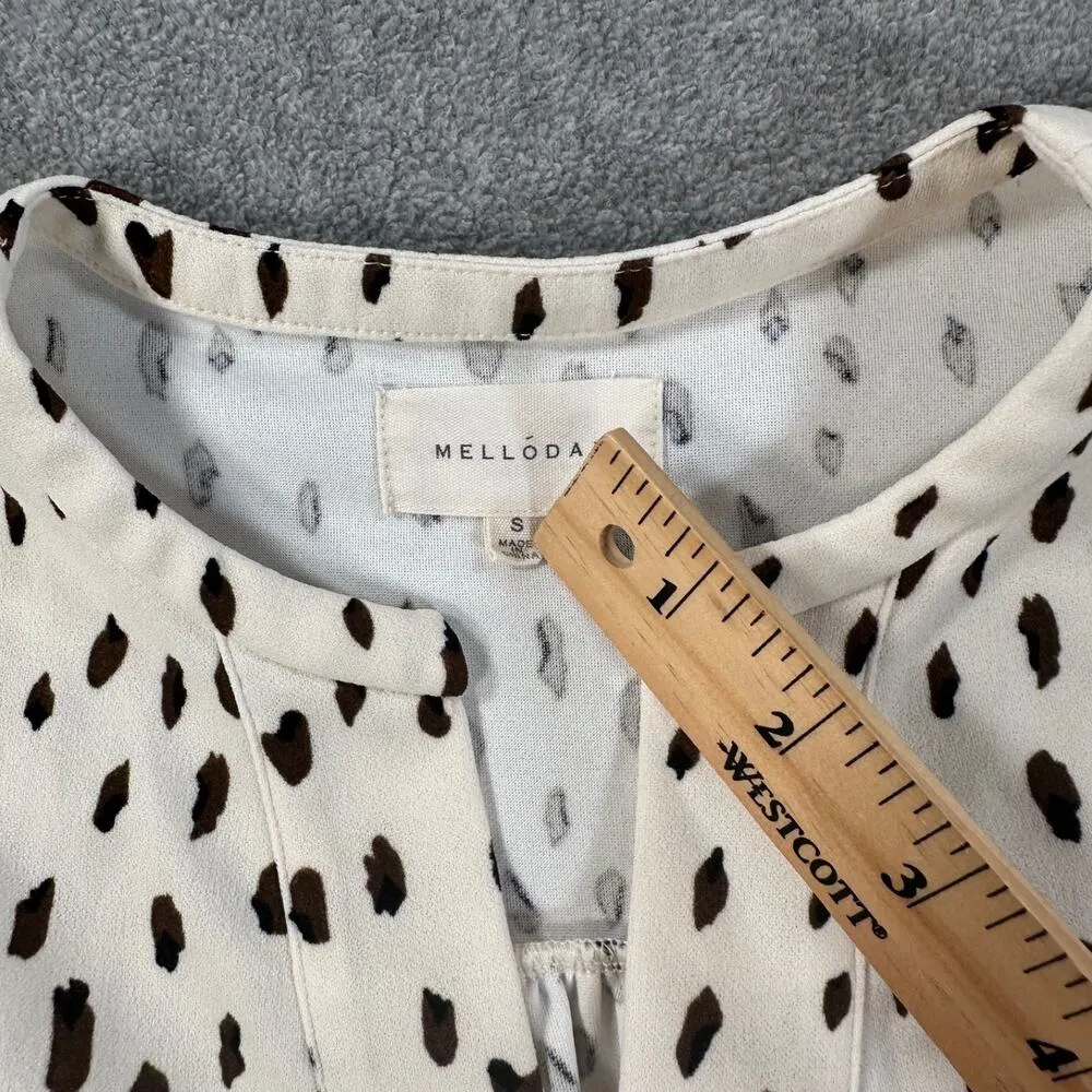 MELLODAY Short Sleeve Split Neck Animal Print Top Women's Small Black Brown Spot - Image 4