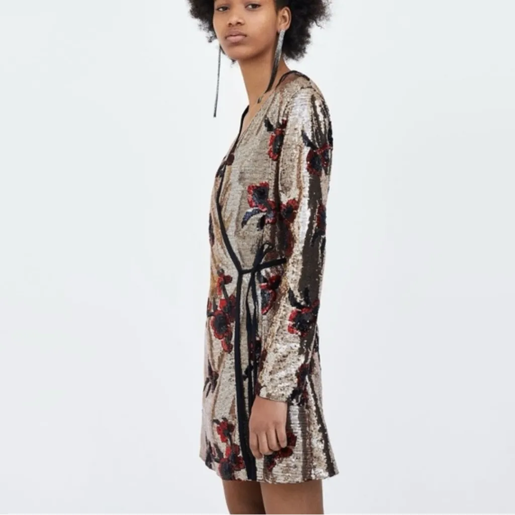 ZARA Gold with‎ Red & Black Floral Sequins Crossover Wrap Mini Dress Size XS - Image 5