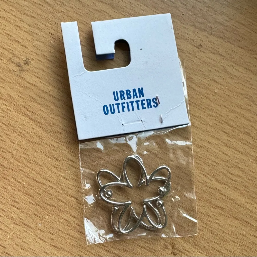 Urban Outfitters Fleur Silver Flower Ear Cuffs - Image 3
