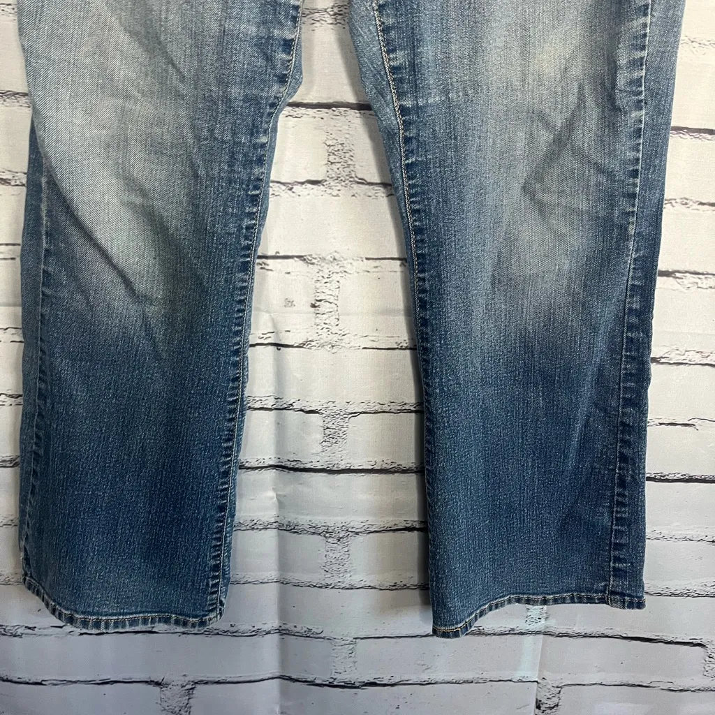 Signature Levi’s Curvy Bootcut Jeans Sz 14 S/C Medium Wash Stretch Denim Flare - Image 4