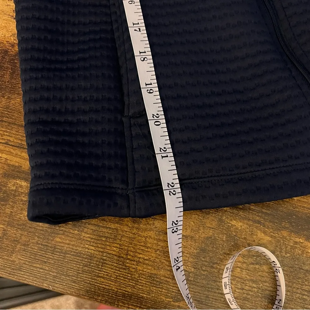 Lady Hagen Navy Blue Vest. Textured Material. Size Medium - Image 5