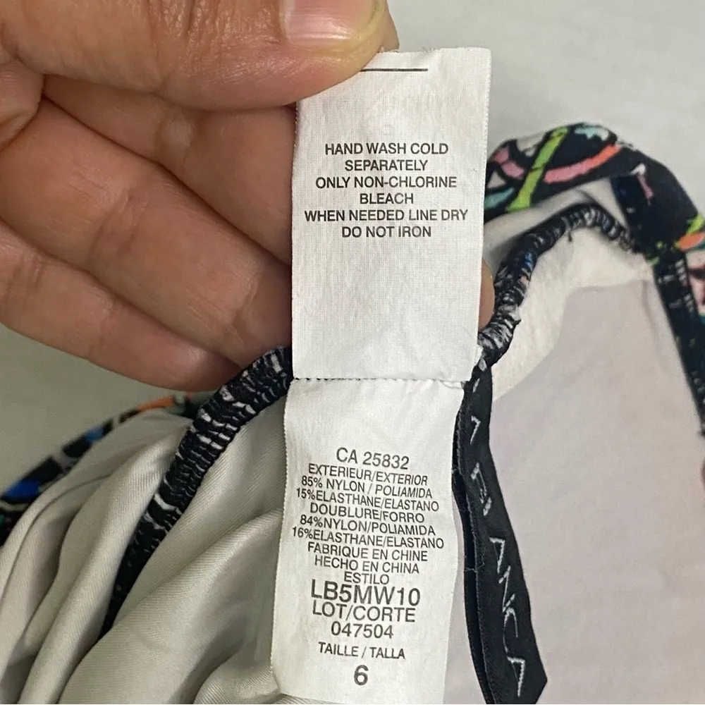 La Blanca Spanish Tiles Women's Size 6 One Piece Halter Shirred Swimsuit - Image 9