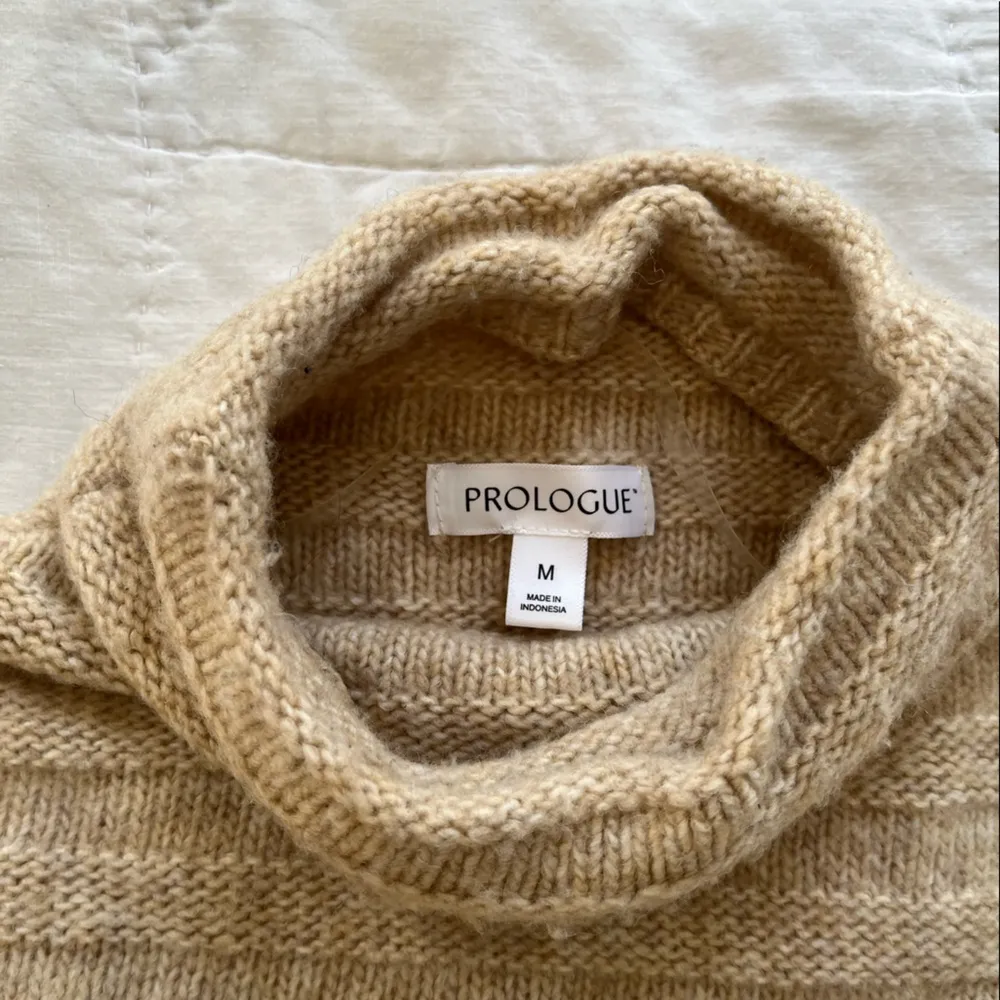 Crème striped sweater - Image 5