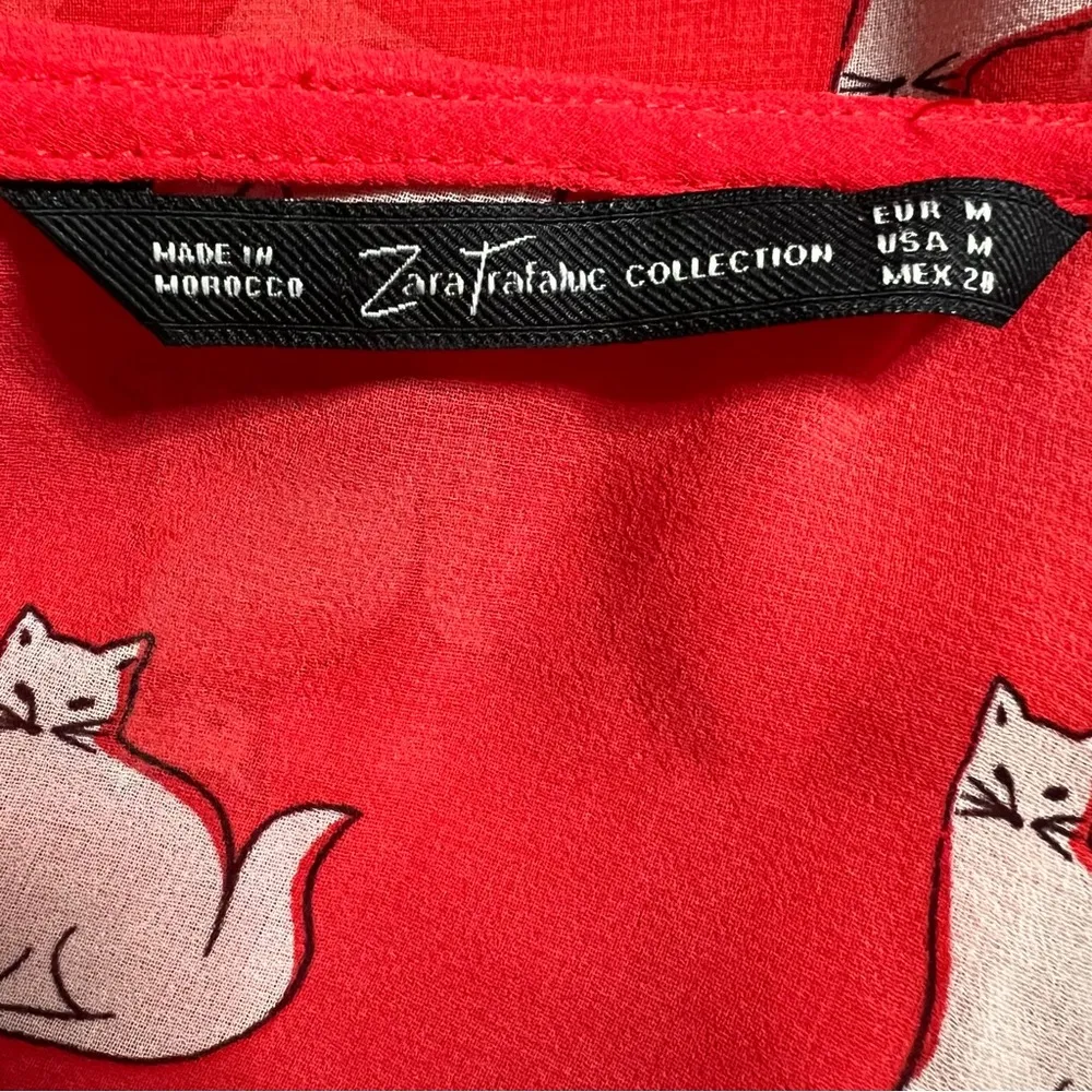 Zara Trafaluc Women’s Coral Red Cat Print Sleeveless Collared Blouse Size Medium - Image 4