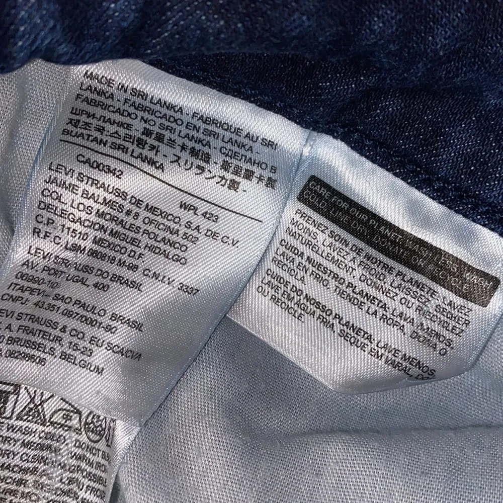 Levi’s denim Bermuda jean shorts size 7 - Image 4