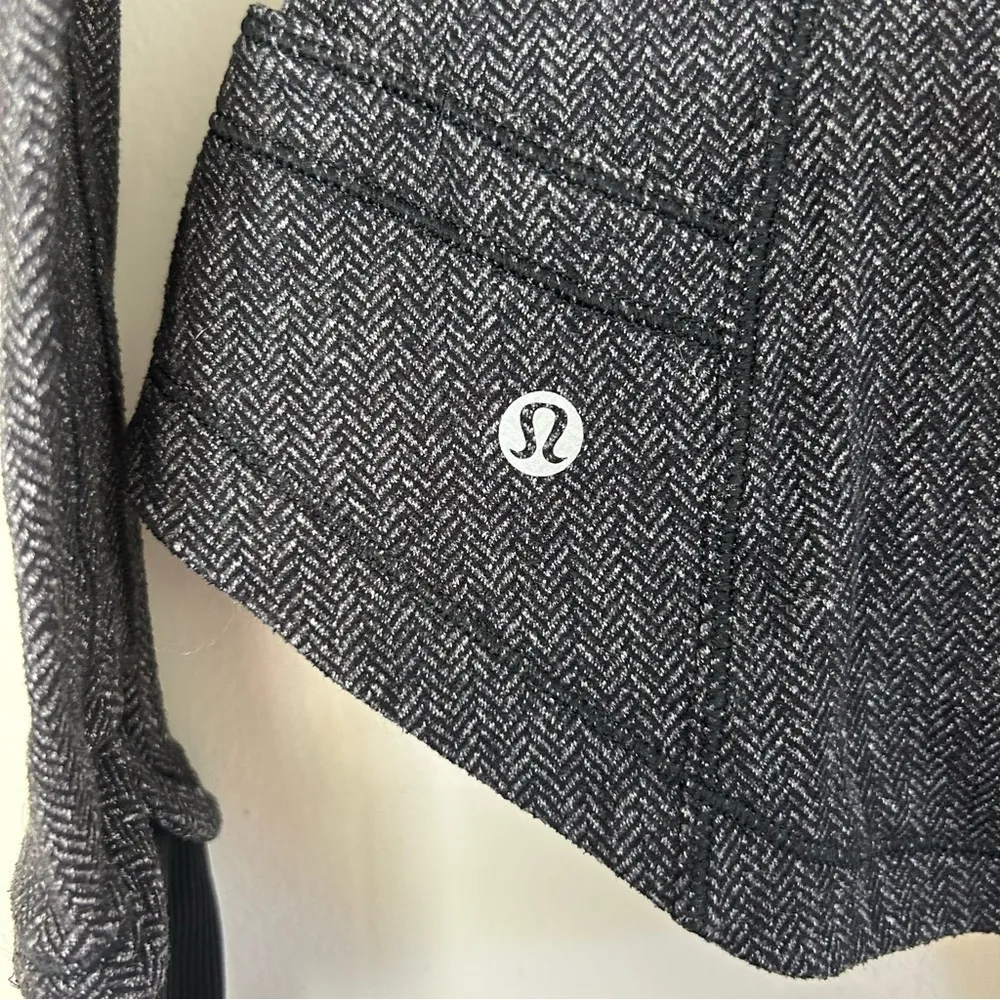Lululemon Base Runner 1/2 Zip Heathered Herringbone Black Grey 6 - Image 9