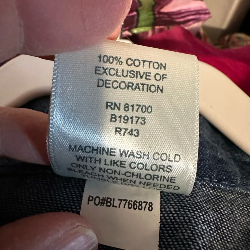 90s vintage, lightweight denim chambray zip jacket, butterfly embroidery - Image 5