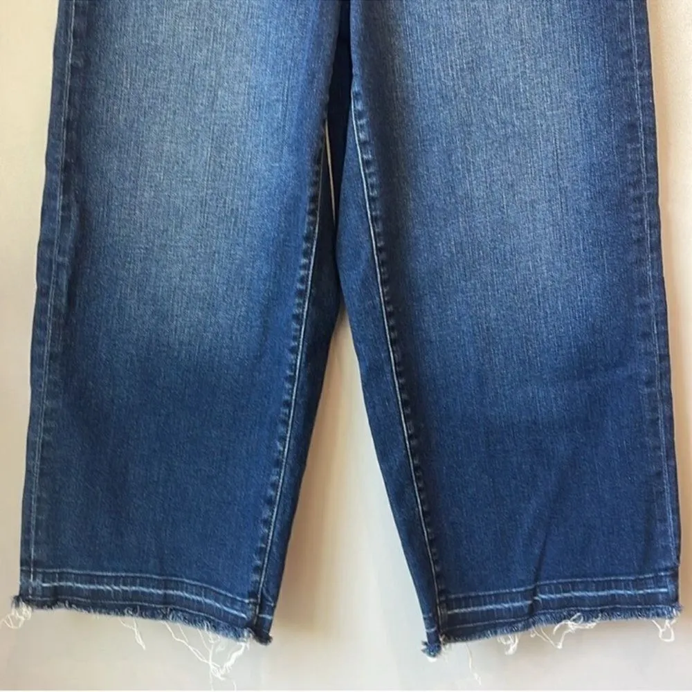 Uniqlo Wide Leg Crop Jeans Raw Hem High Rise - Image 4