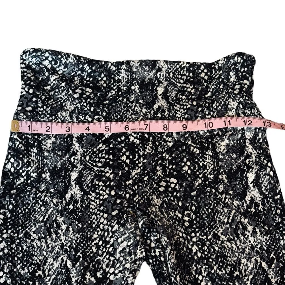 Spanx  Black and White Patterned Leggings, Medium, Like New - Image 9