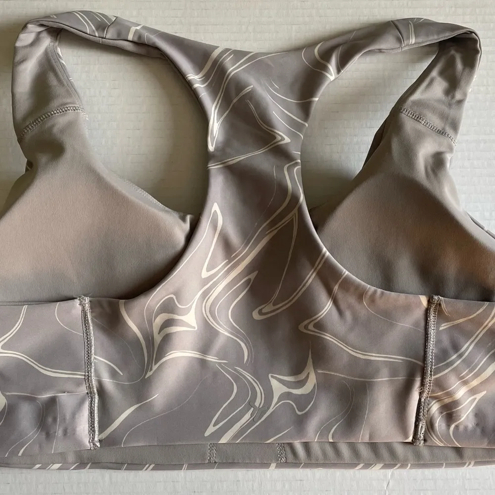 Old Navy Women Active Power Sport Medium Support Plus Size Sport Bra NWT 2X - Image 2