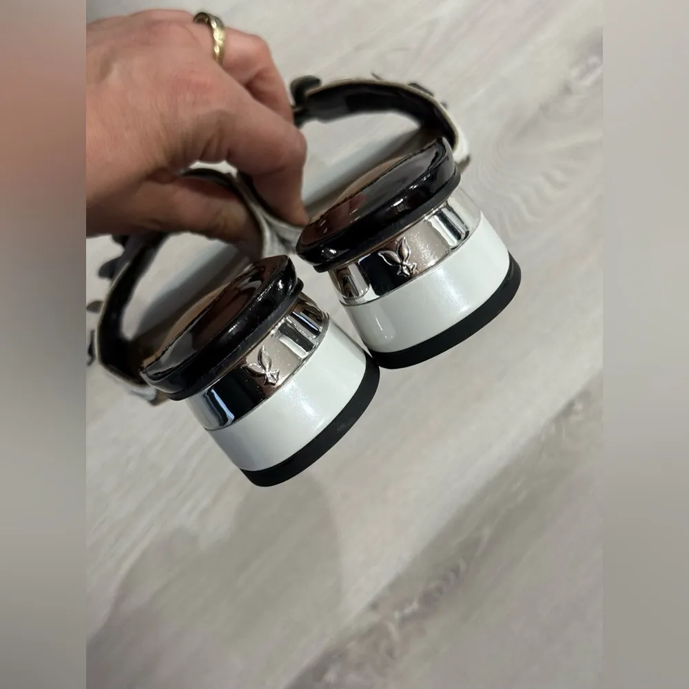 J.Renee Women’s Davina Black & White Patent/ Mesh Floral Sandals Size 8.5 - Image 8