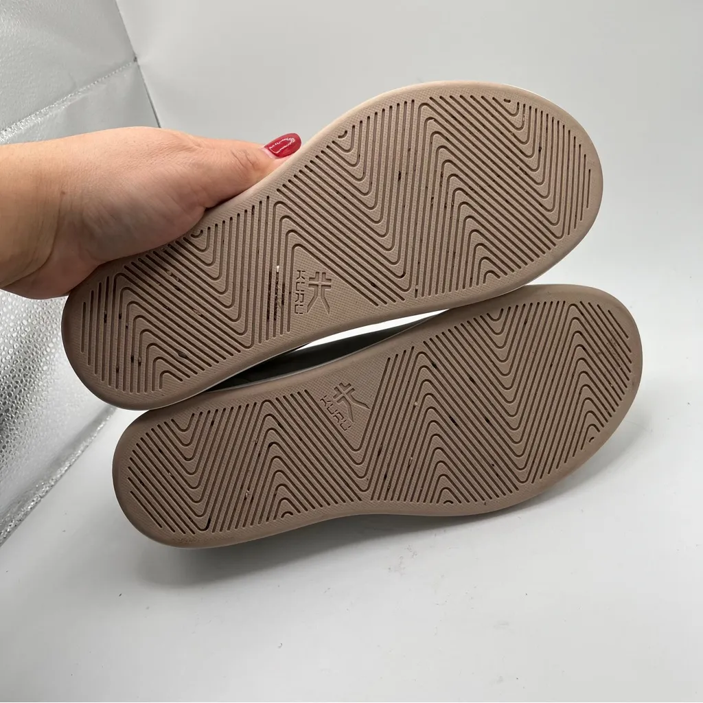 Kuru Roam Bone Gray Cloud Gray shoes women’s size 6.5 sneakers leathers EUC - Image 8