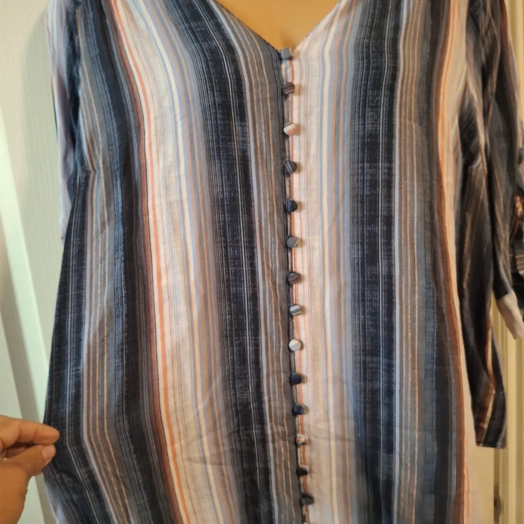 Torrid Sz 2 Striped Blue Button-Up Women's Top - Image 7