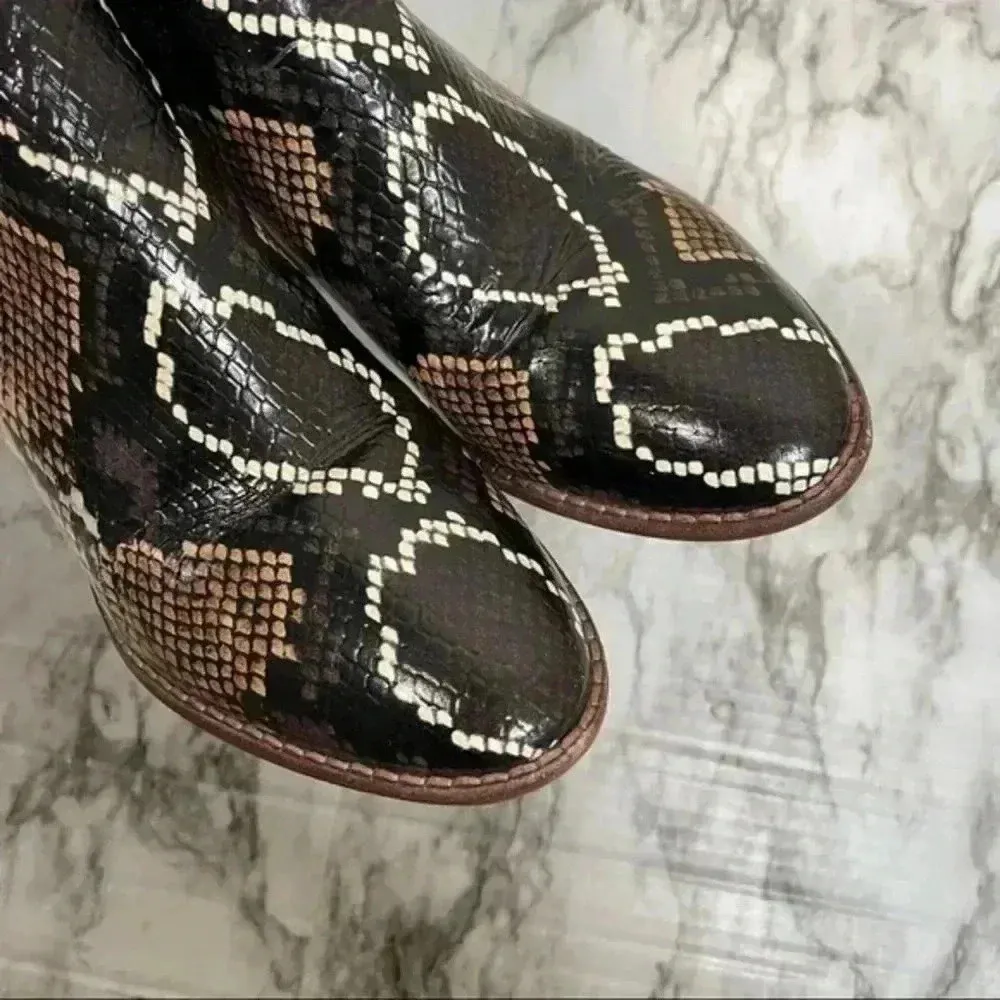 Madewell The Regan Boot in Snake‎ Embossed Leather - Image 3