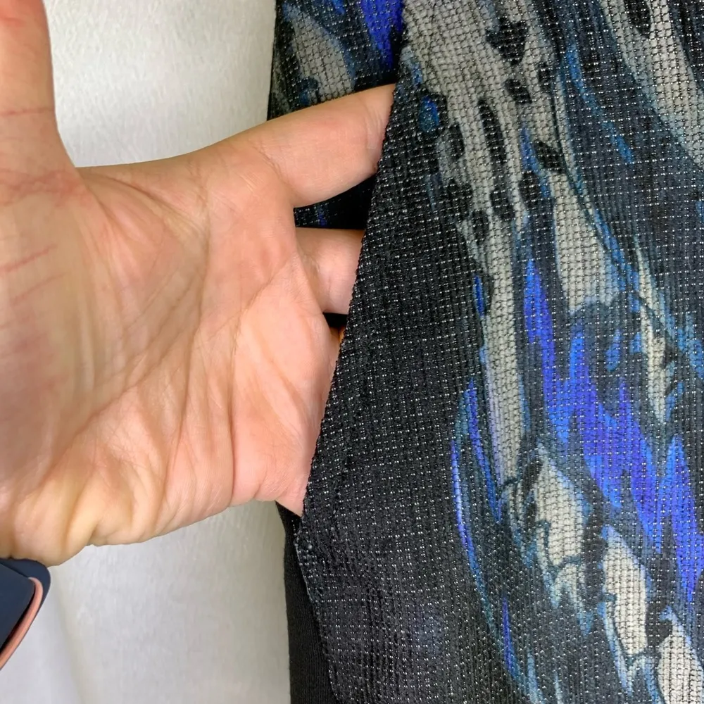 T Tahari Sloanne Black knee-length w/ abstract pattern Pencil Skirt Size 4 New - Image 10