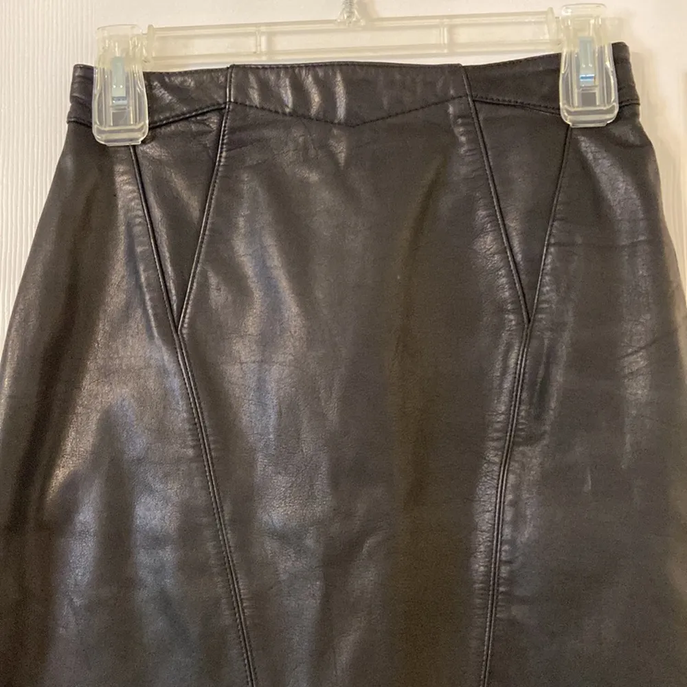 B.B.Dakota Leather Skirt color black excellent condition see photos - Image 3