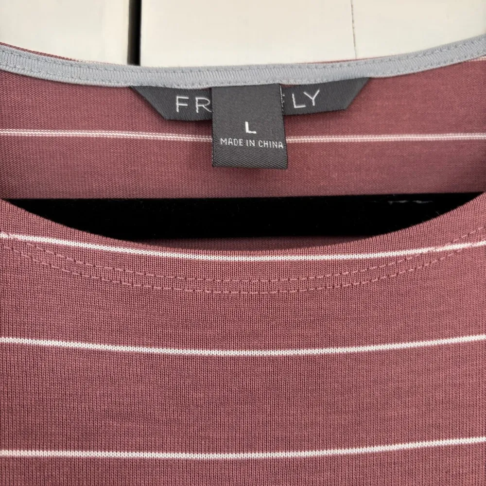 Free Fly Apparel Rose White Stripe 3/4 Sleeve‎ UPF Size Large Sangria Outdoor Pink - Image 4