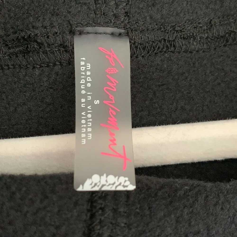 FP Movement Black Fleece Pullover size small - Image 5