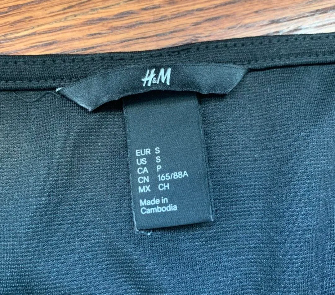 Black long sleeve v neck Chiffon Dress size s - Image 6