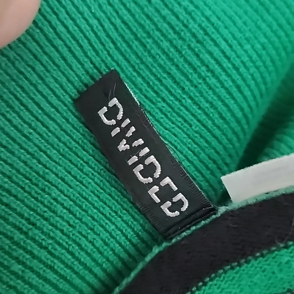 H&M Divided Green and Black Striped Crop Cardigan Sweater - Image 7