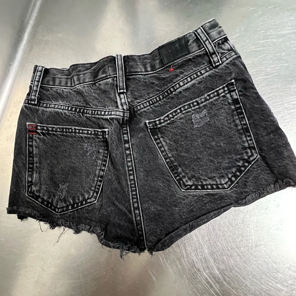 Urban Outfitters BDG Girlfriend High Rise Black Denim Shorts - Size 24 - VGUC - Image 4