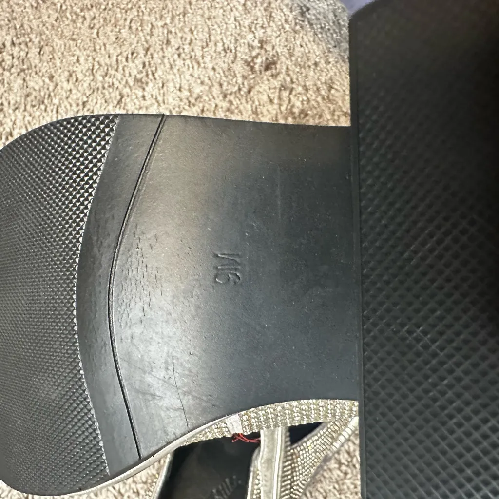 Sugar Thrillz Glittering Silver Mary Jane Heels Size 9 - Image 4