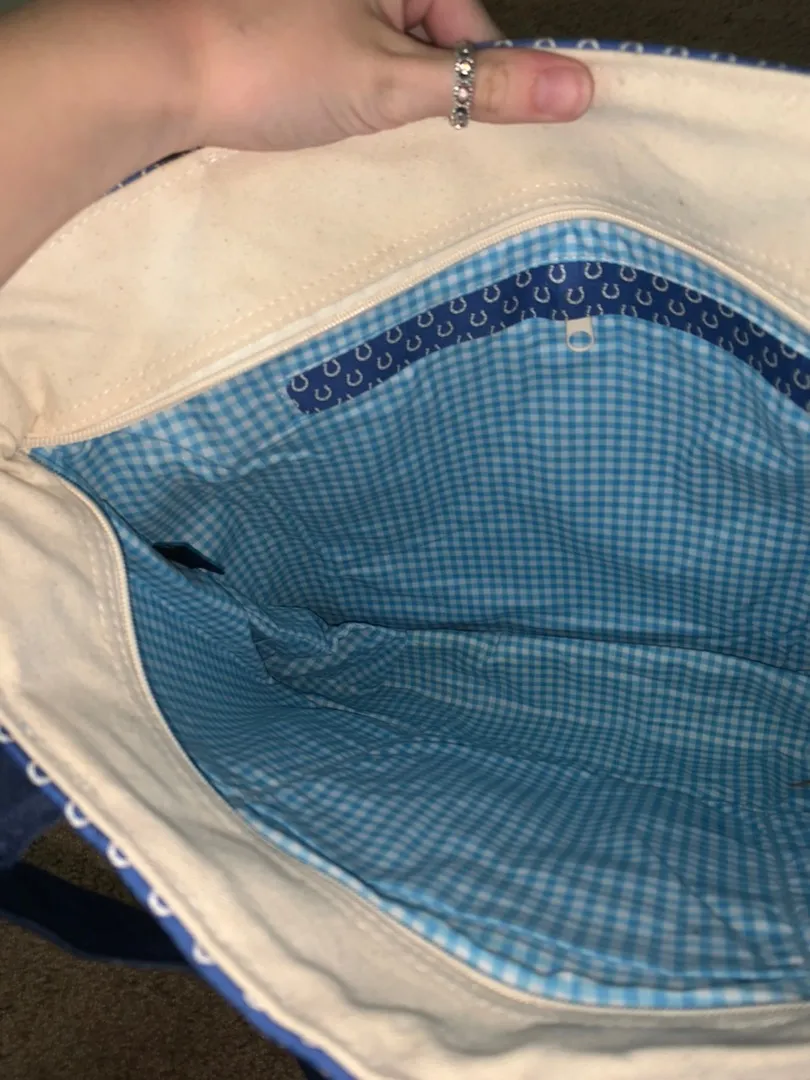 Vineyard Vines Tote - Image 3