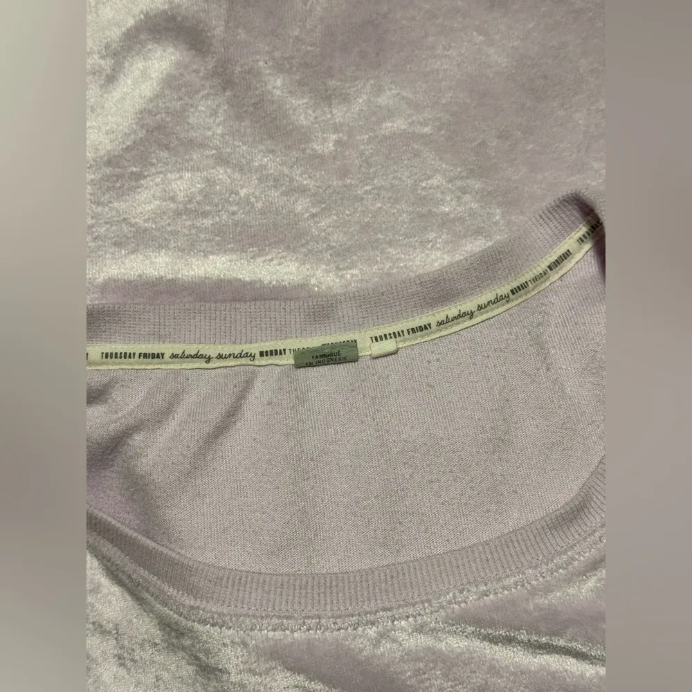 EUC Anthropologie Saturday/Sunday Lilac Crushed Velvet top size small - Image 8