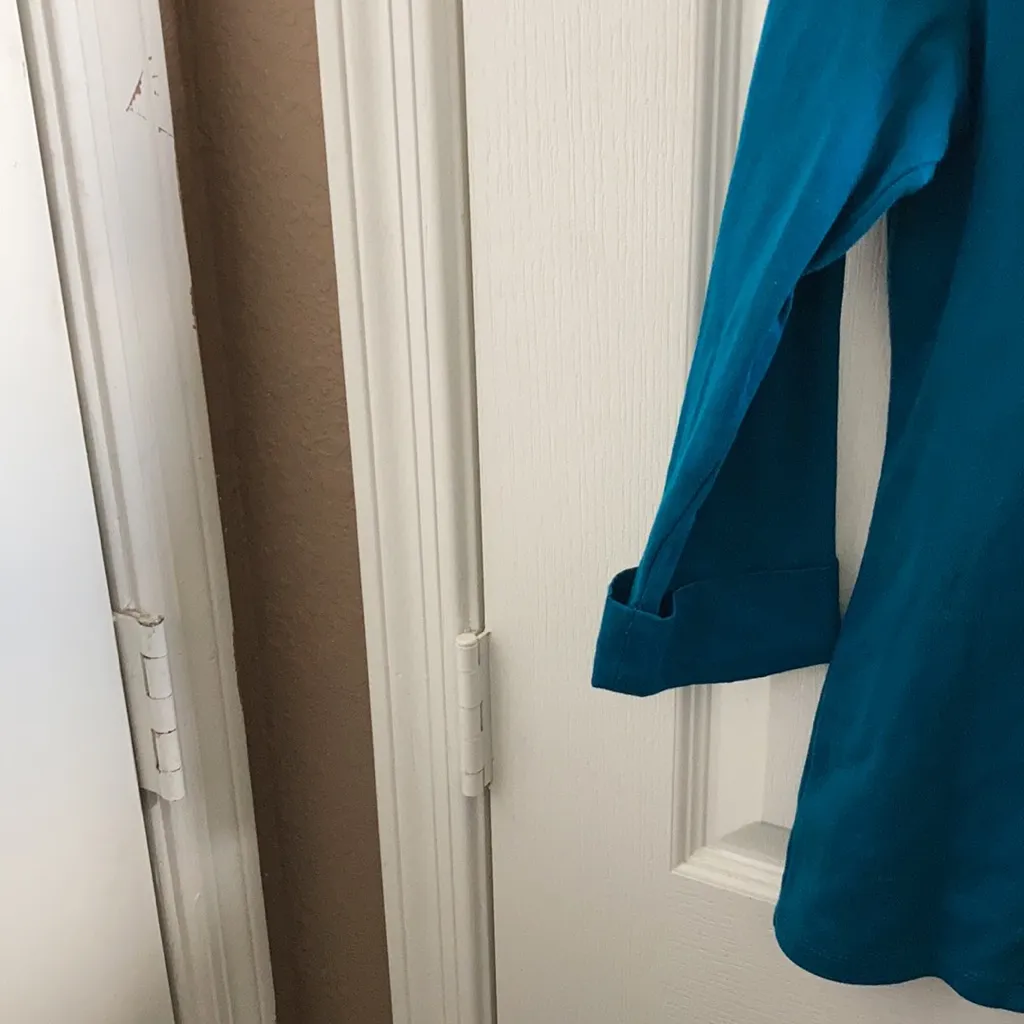 Charter Club FINAL MARKDOWN Ladies  top petite medium - Image 2