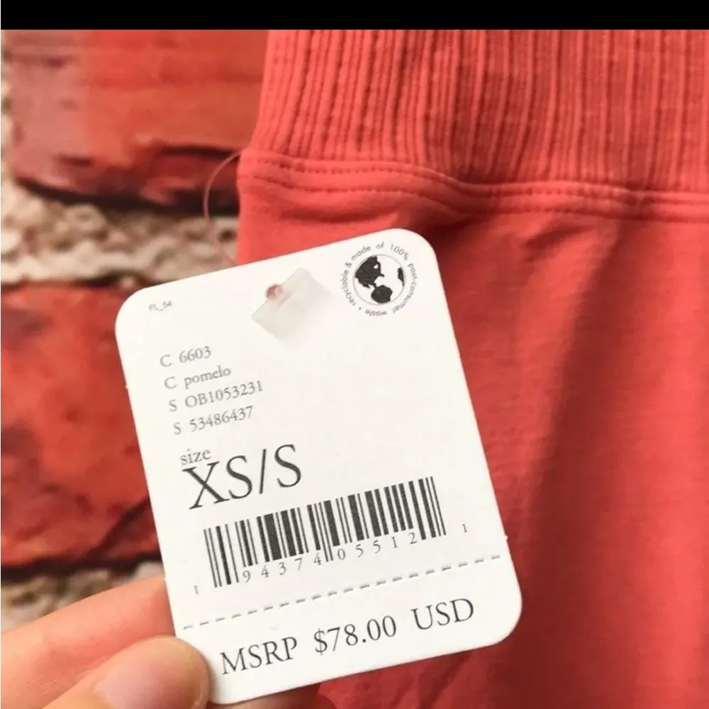 Free people movement good karma leggings never worn - Image 3