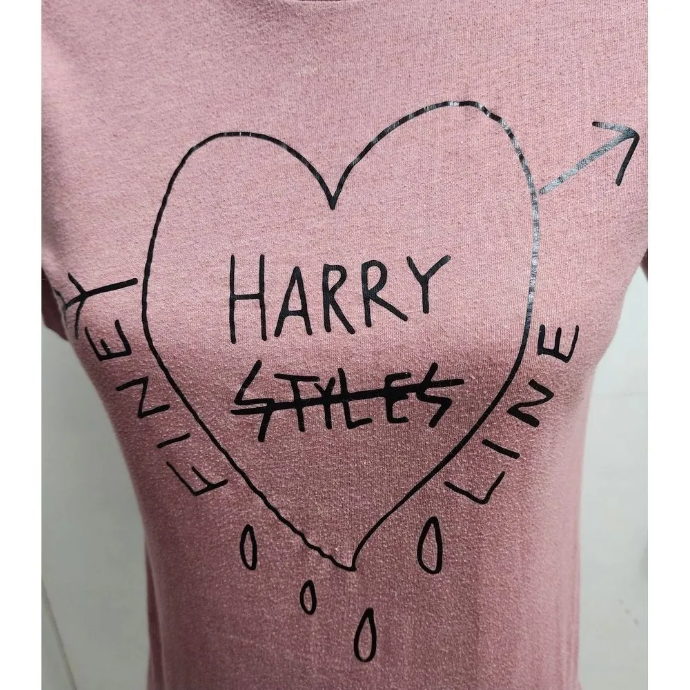 Bella Canvas Harry Styles Fan T-Shirt Heart Graphic Pink Concert Merch XS - Image 3