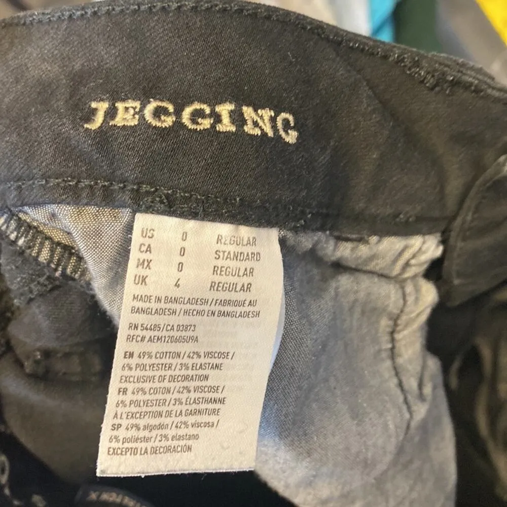 American Eagle black super stretch X jegging minimalist neutral wardrobe basic - Image 9