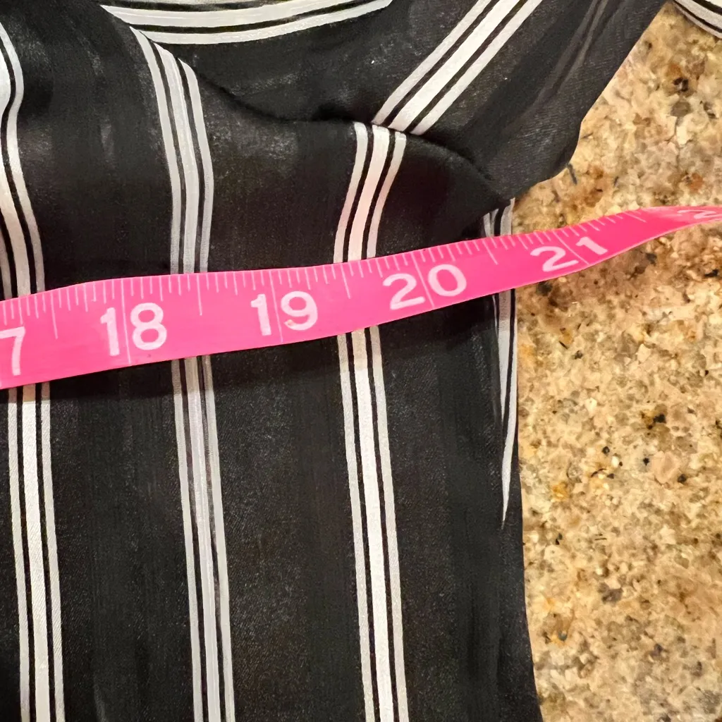 White House Black Market Black Sheer Shadow Stripe Button Down Shirt size 10 EUC - Image 7