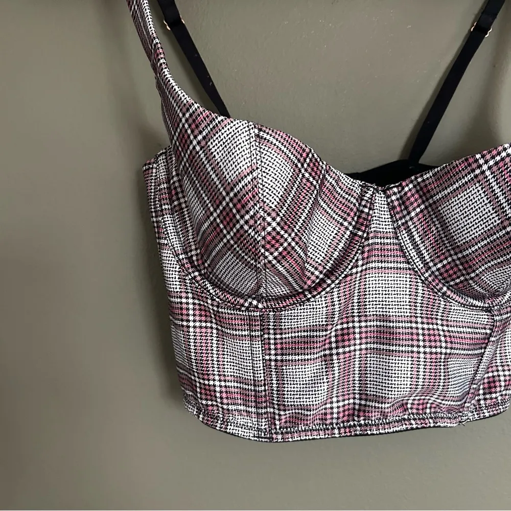 Victoria’s Secret Y2K vibes corset bra top size 32C - Image 2