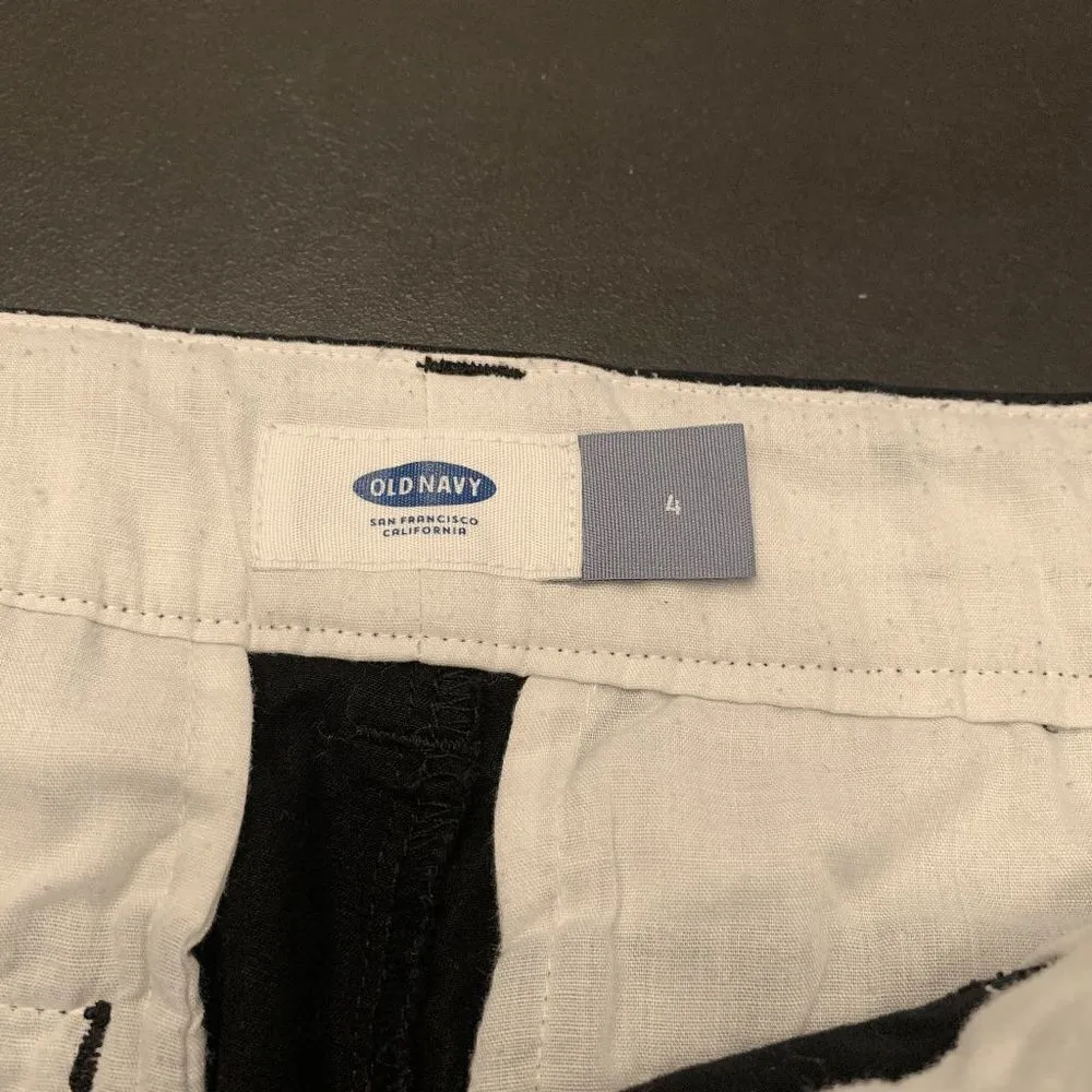 Old Navy Women's Flat Front Stretch Pockets Casual Chino Shorts Black Size 4 - Image 6