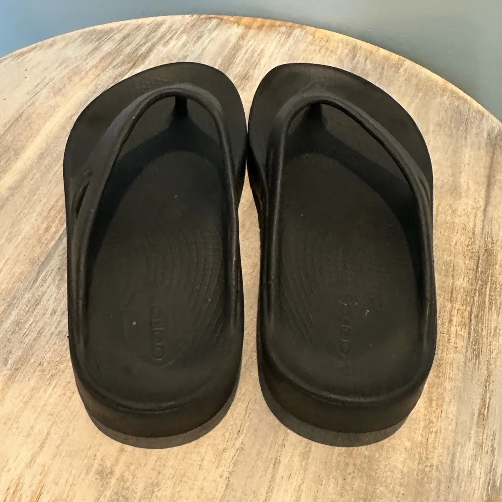 OOFOS original black sandal Unisex Men’s 5 Women’s 7 - Image 6