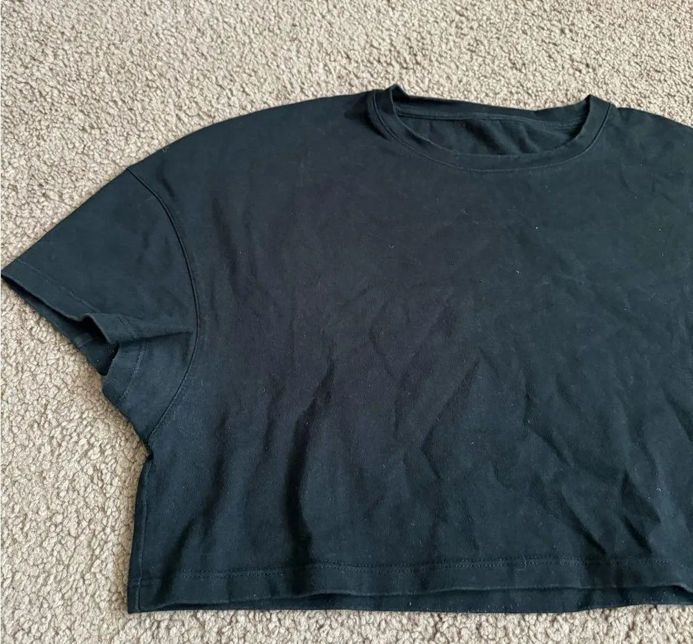 Alphalete Black  Crop Top
Size XL - Image 3