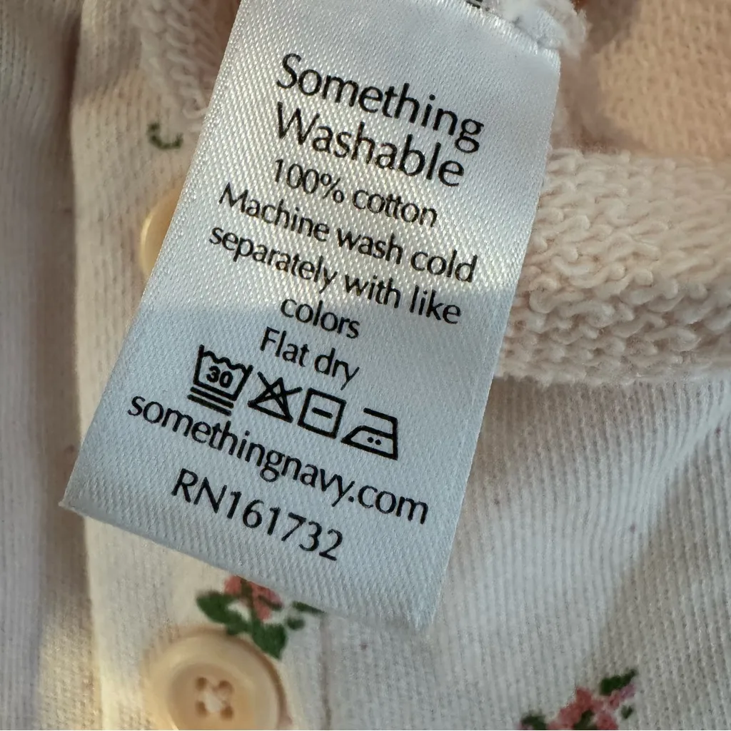 Something Navy Floral Print Pink Hazel Lounge Shorts & Sweatshirt | S - Image 6