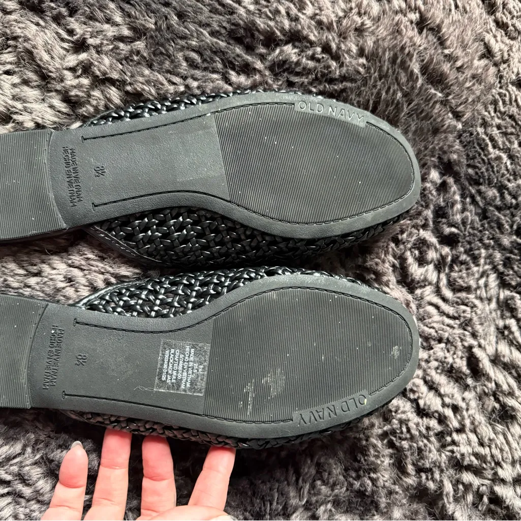 Old Navy Black Woven Flats - Image 2